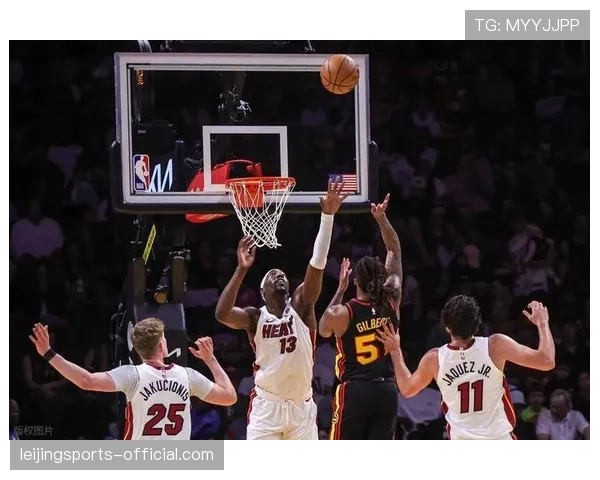 热火希尔德七记三分 无球跑动创造投篮机会能力